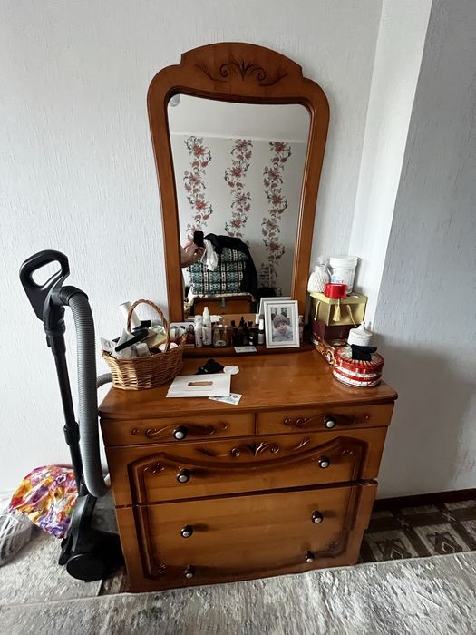 Спальный гарнитур