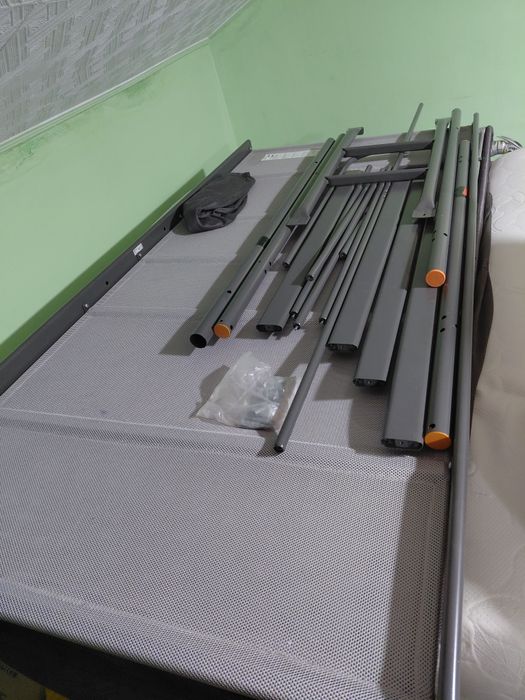 Vând pat suprapus 90×200 cm