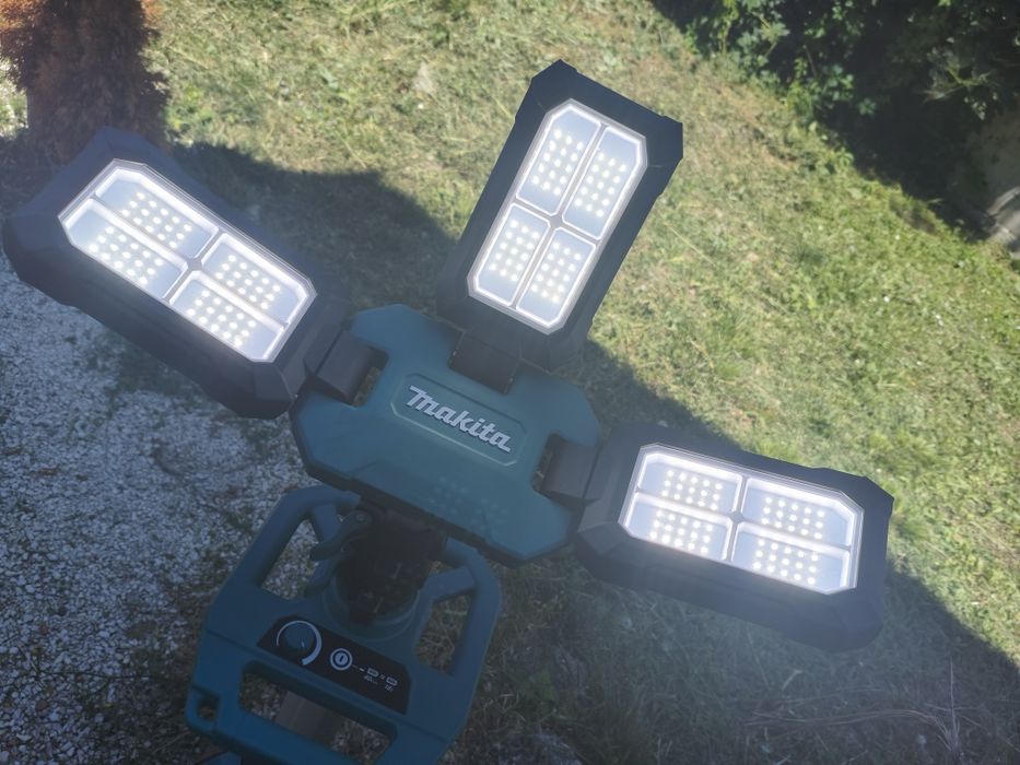 2026 - Makita ML 014G / XGT / 40 V - Мощна светлинна кула 15000 Lm