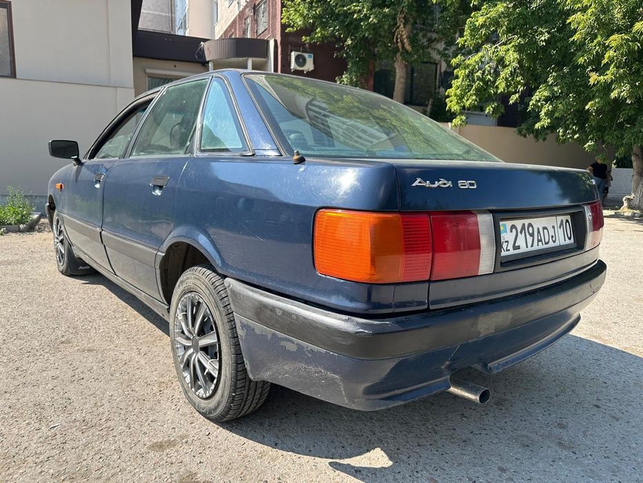 Продам машину ауди 80