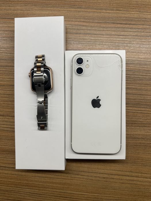 Iphone 11, insotit de cutia originala si de un apple watch seria 6