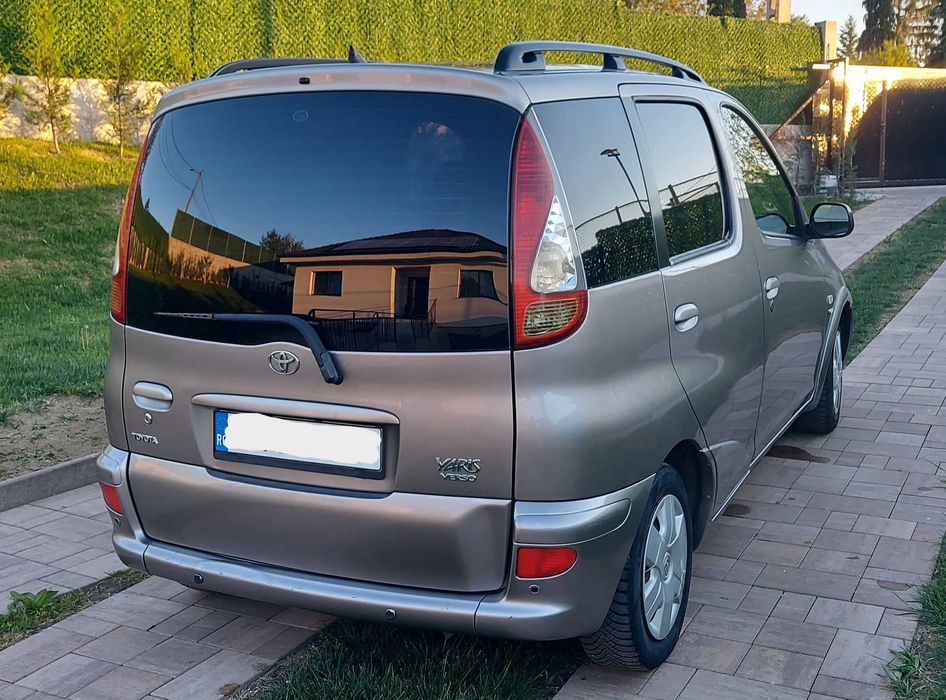 TOYOTA Yaris Verso 2004 — imagine 4
