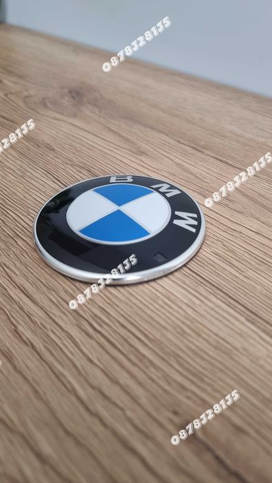 Емблема за преден капак BMW 82мм Синьо бяла – F10 F12 F20 F30 F32