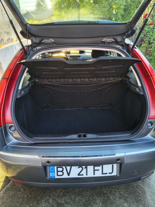 Vând Citroen C4 1.6/HDI automată