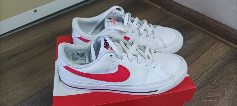 Нови Nike Court Legacy
