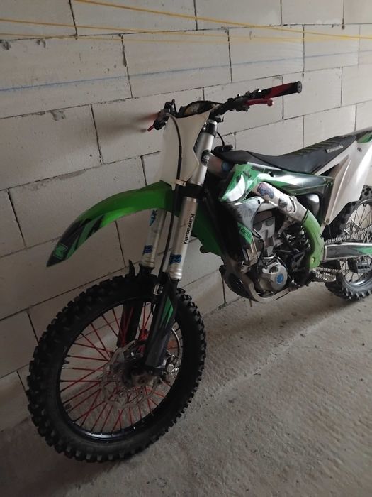 Vând kawasachi 450 2018 in stare perfecta de functionare fără scurgeri