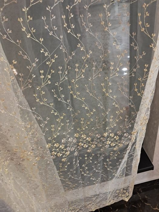 Perdea aurie cu flori  2,30inaltime pe 5,90 lungime