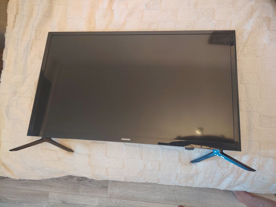 Телевизор Samsung UE32J4500 smart tv