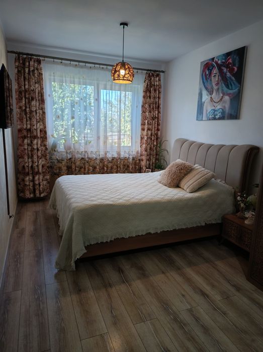 Casa de vânzare cu teren propriu