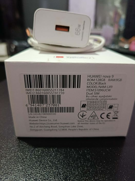 Телефон Huawei Nova 9