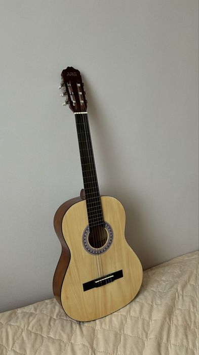 ARG Акустическая гитара серия «Амадеус» MC101