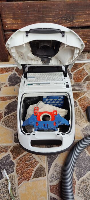 Aspirator Miele S8330 - Hepa 2200W