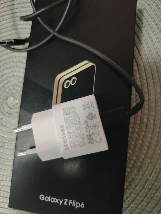 Samsung galaxi z Flip 6