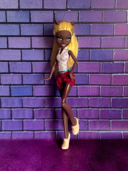 Clawdia Wolf monster high