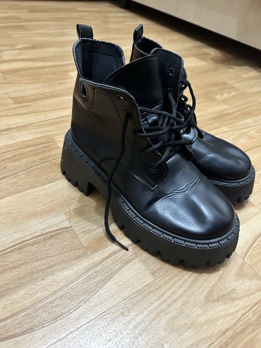 Обувь б/у женская