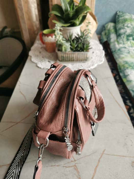 Женская сумка-рюкзачок