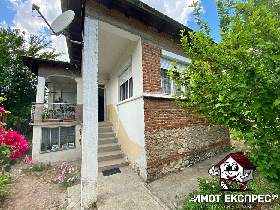 Продава се Къща в с. Златовръх, Област Пловдив - 77 кв.м за 662 €/кв.м - Снимка #2