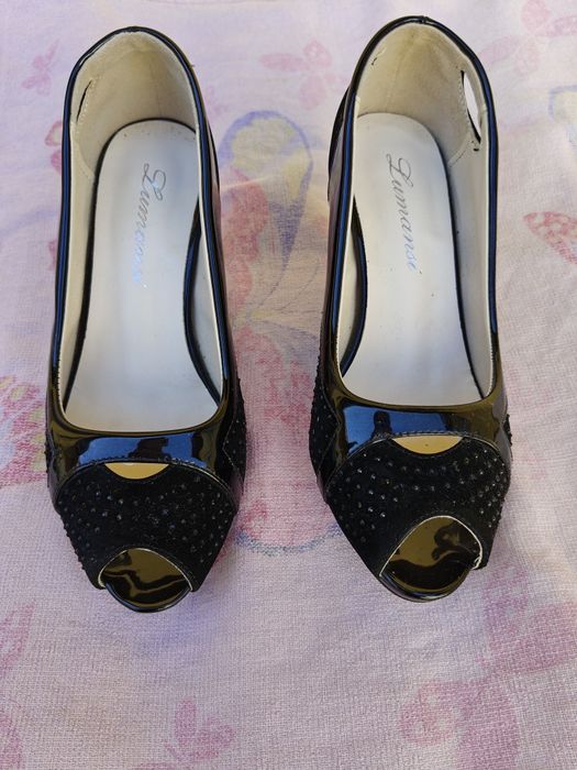 Pantofi dama eleganți