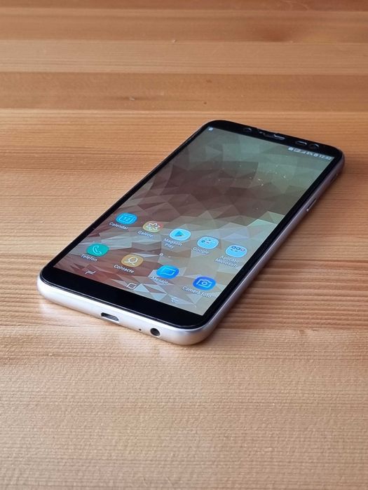 Telefon Samsung Galaxy J6 - baterie, procesor, Android - impecabile