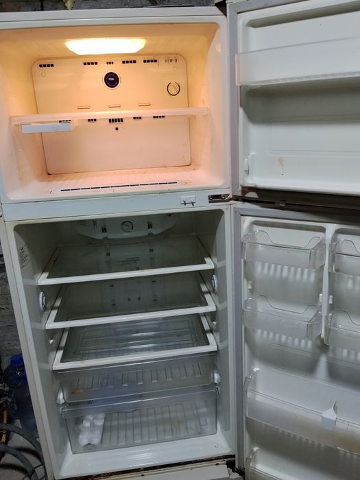 Продам холодильник