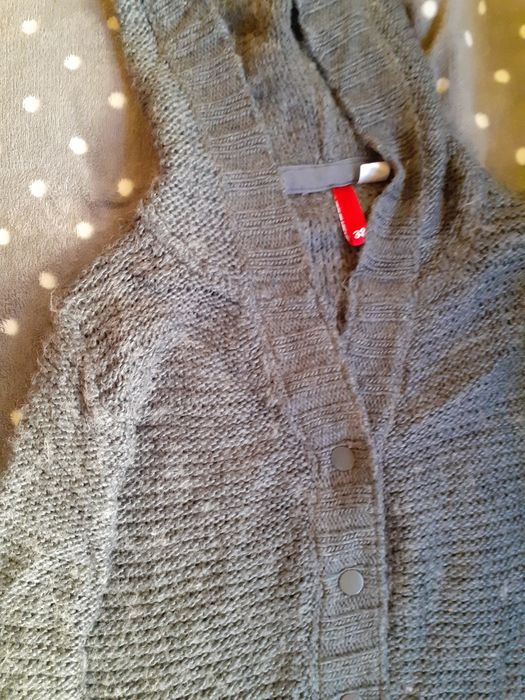 Cardigan cu gluga H&M , nr. 38