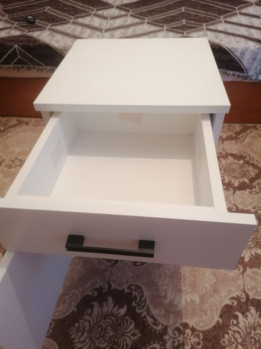 Нощни шкафчетааа