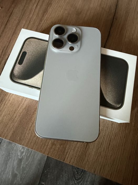 iPhone 15 pro natural titanium 128gb