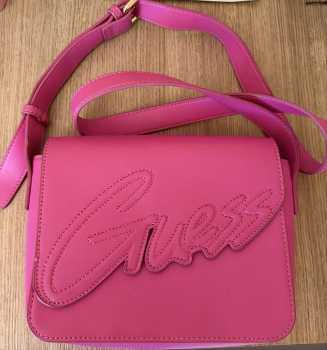 Оригинална чанта на guess