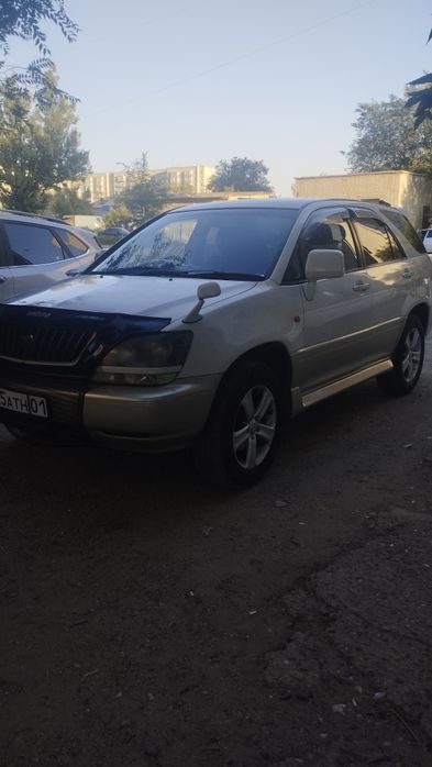 Продам Тойота Хариер