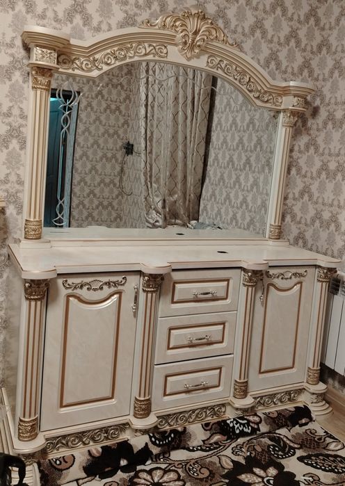 Spalniy garnitur toʻliq