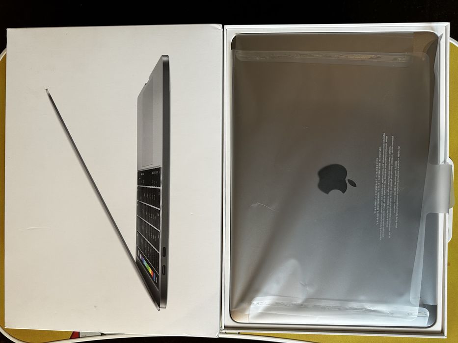 Macbook pro 2017 8/256