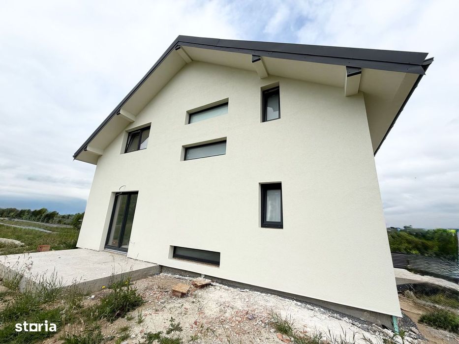 Casa noua single +330mp teren+ 2 garaje-Strand 2