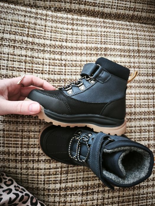 Продам ботиночки демисезон 25 размер