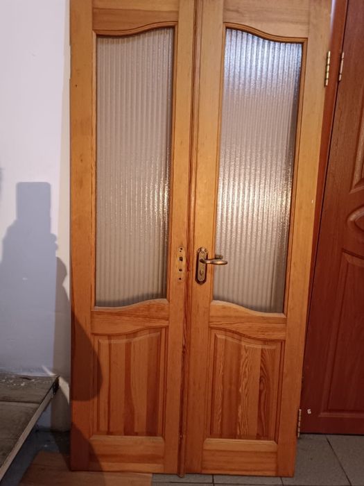 Продам двери.