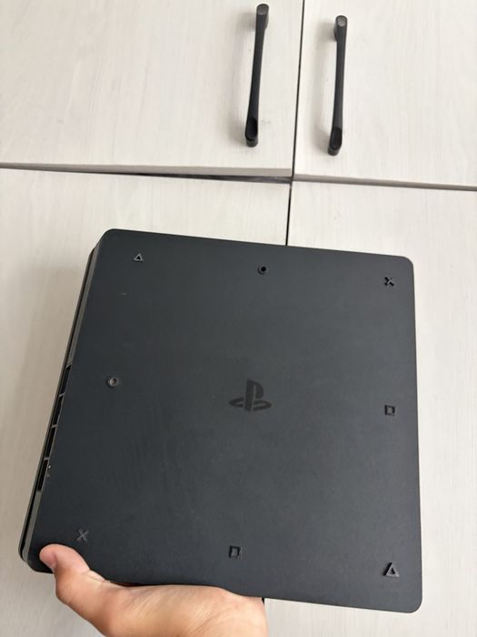 playstation 4 slim