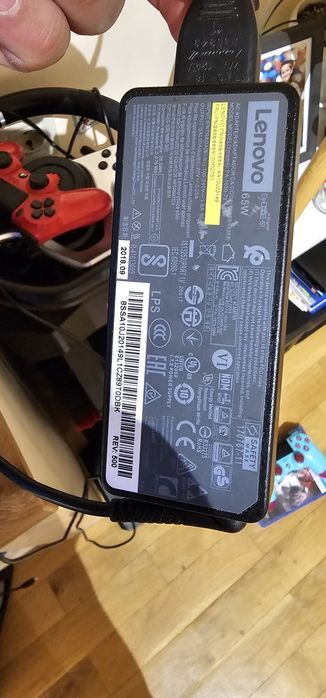 Продавам компютър Леново Lenovo