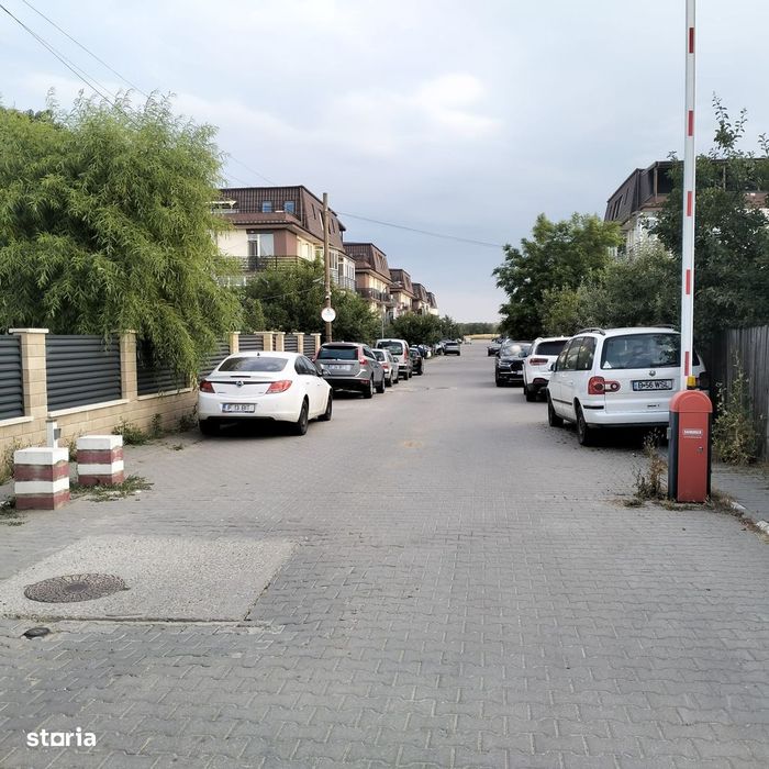 Apartament 2 camere la parter cu curte proprie în proprietate