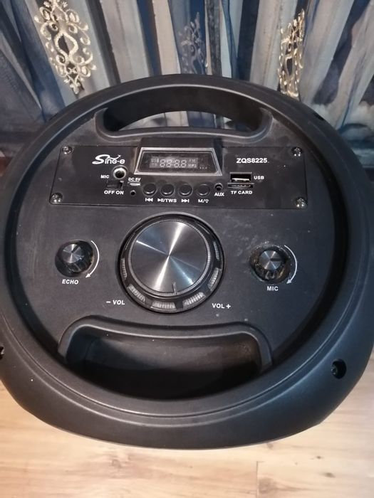 Продам Портативная колонка.