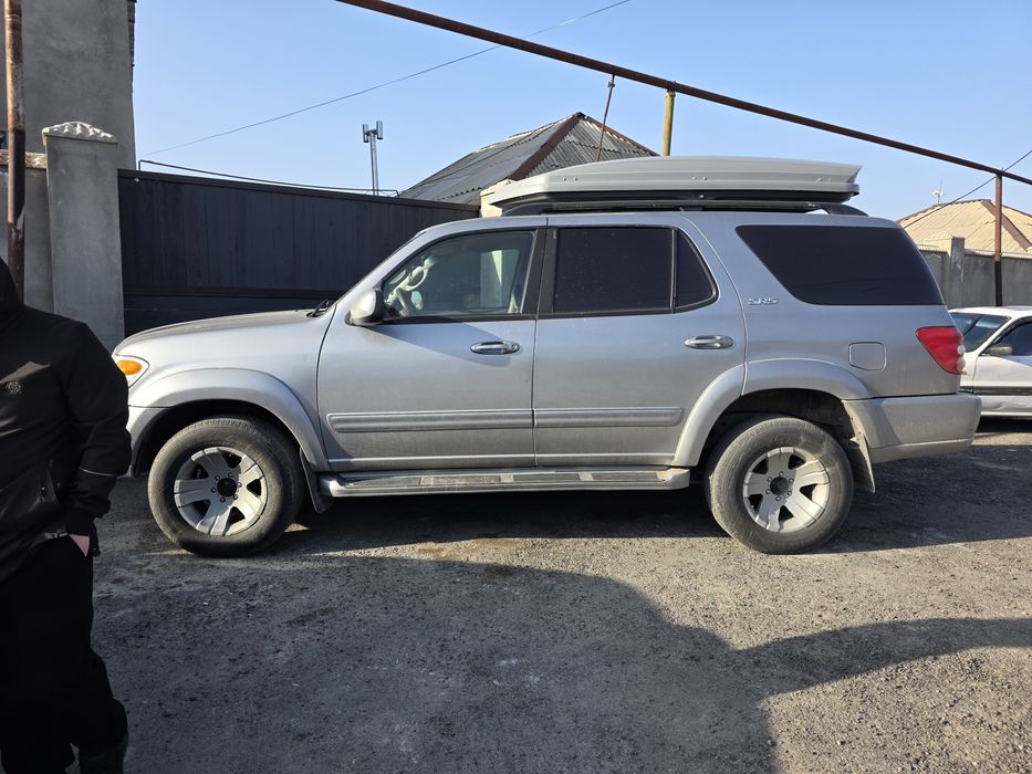 Тойота Секвоя 2002