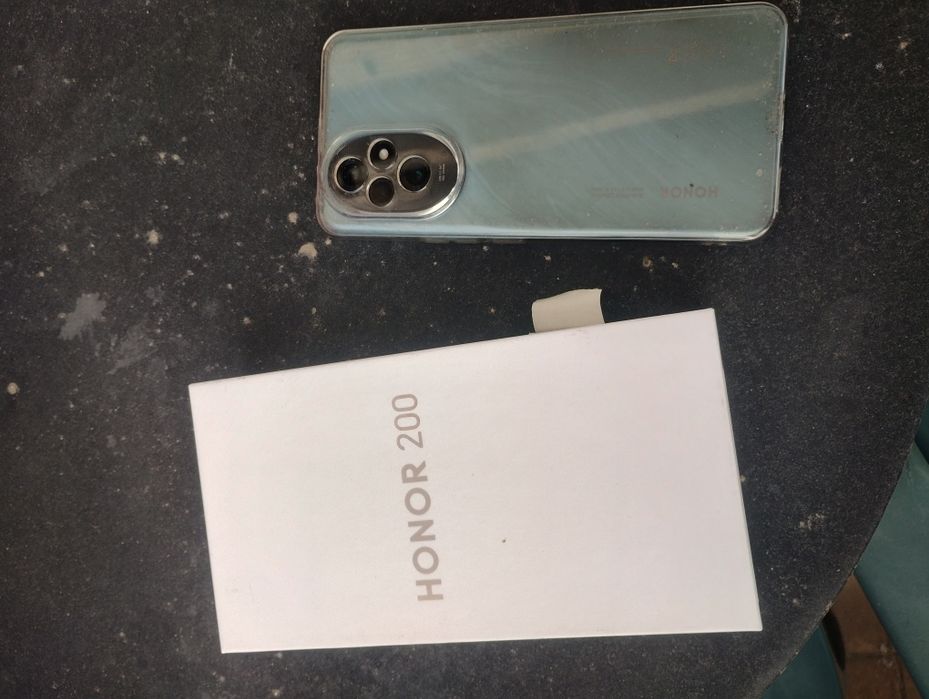 Honor 200 512 GB 12 GB RAM  в идеално състояние