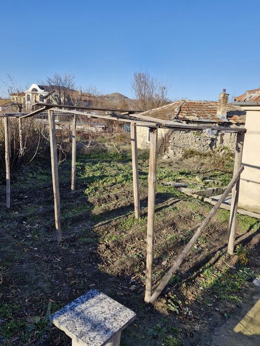 Продава се Къща в Суворово - 2300 кв.м за 48 €/кв.м - Снимка #3