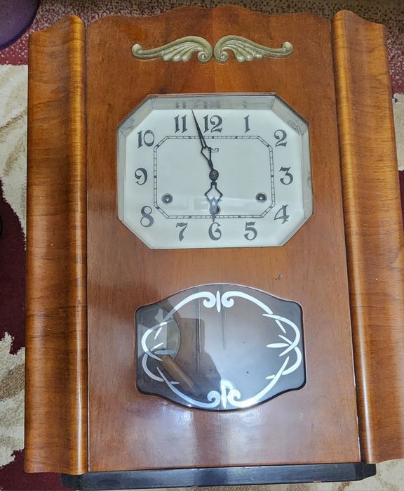 Kolleksionniy Yantar SSSR devor osma soat 1961-yil