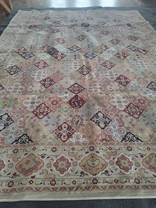 Продаю ковер 3 × 4производство Турцияур