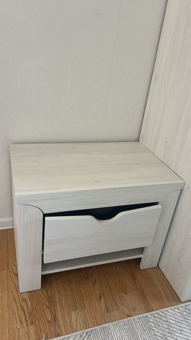 Продам спальную гарнитуру