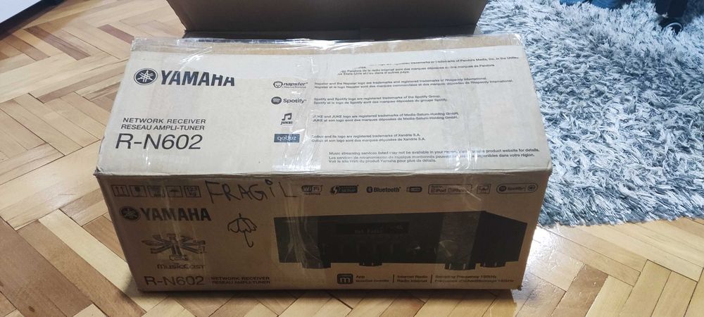 Marantz Cinema 70s silver gold , pioneer vsx832, yamaha R N602