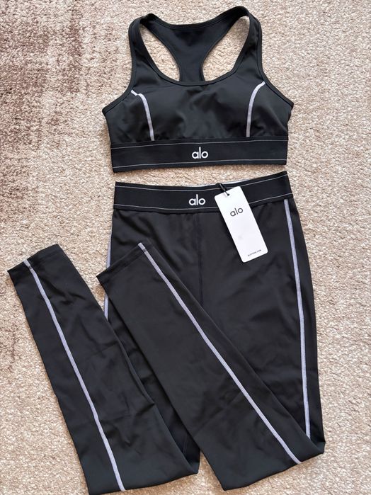 Спортен дамски сет Alo Yoga