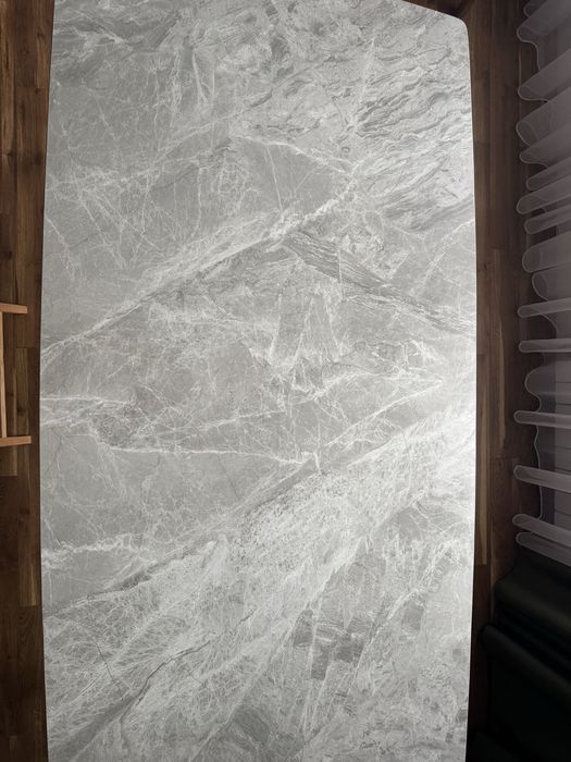 Стол обеденный большой