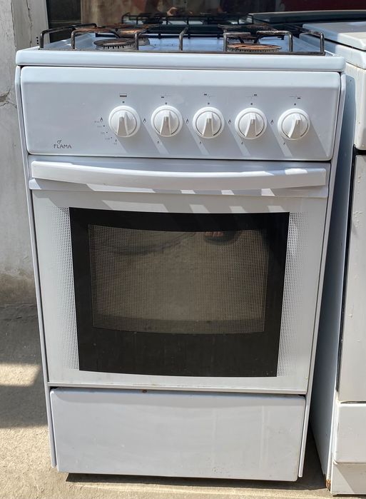 Продам газовую плиту