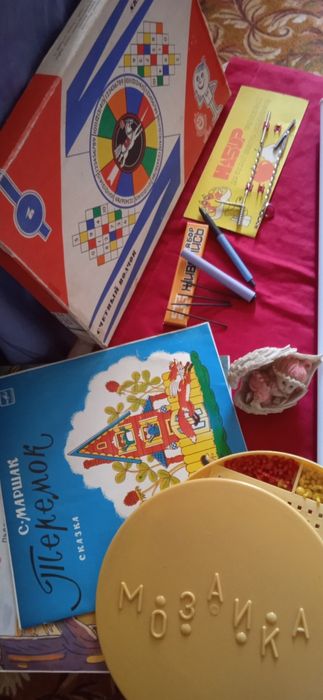 Игрушки детские:Кукла говорящая,коляска игрушечная,Шашки,Домино,Посудк