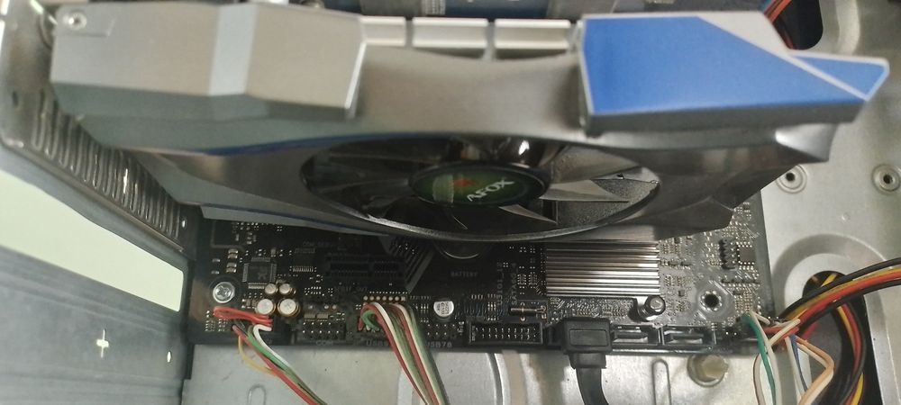 Kompyuter keys gaming pc  juda zòr ishlaydi narxi1.000